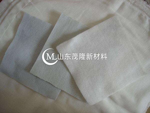 其實(shí)土工膜屬于土工布的一種