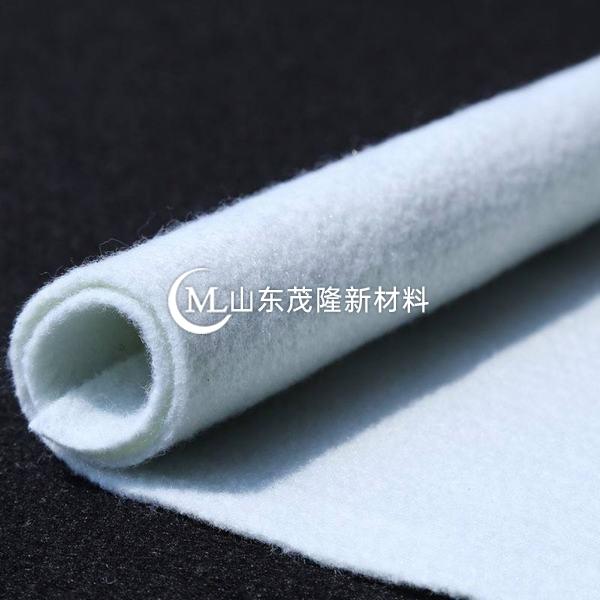 路基邊坡覆蓋土工布為什么必須是綠色？