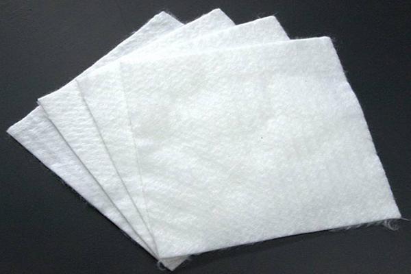 長絲土工布與短絲土工布在特性、優(yōu)勢與應用場景中的不同  第2張