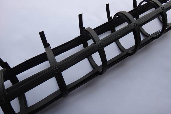 高強(qiáng)加筋土工布的長度是到柱邊還是軸線